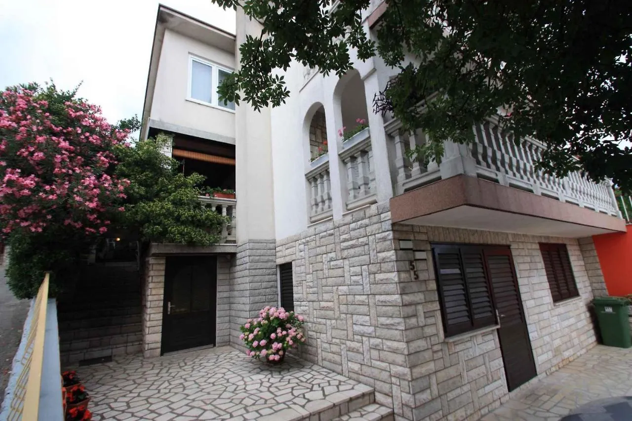 Apartments In Crikvenica 39342