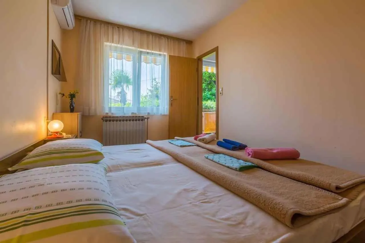 Apartments In Crikvenica 39342