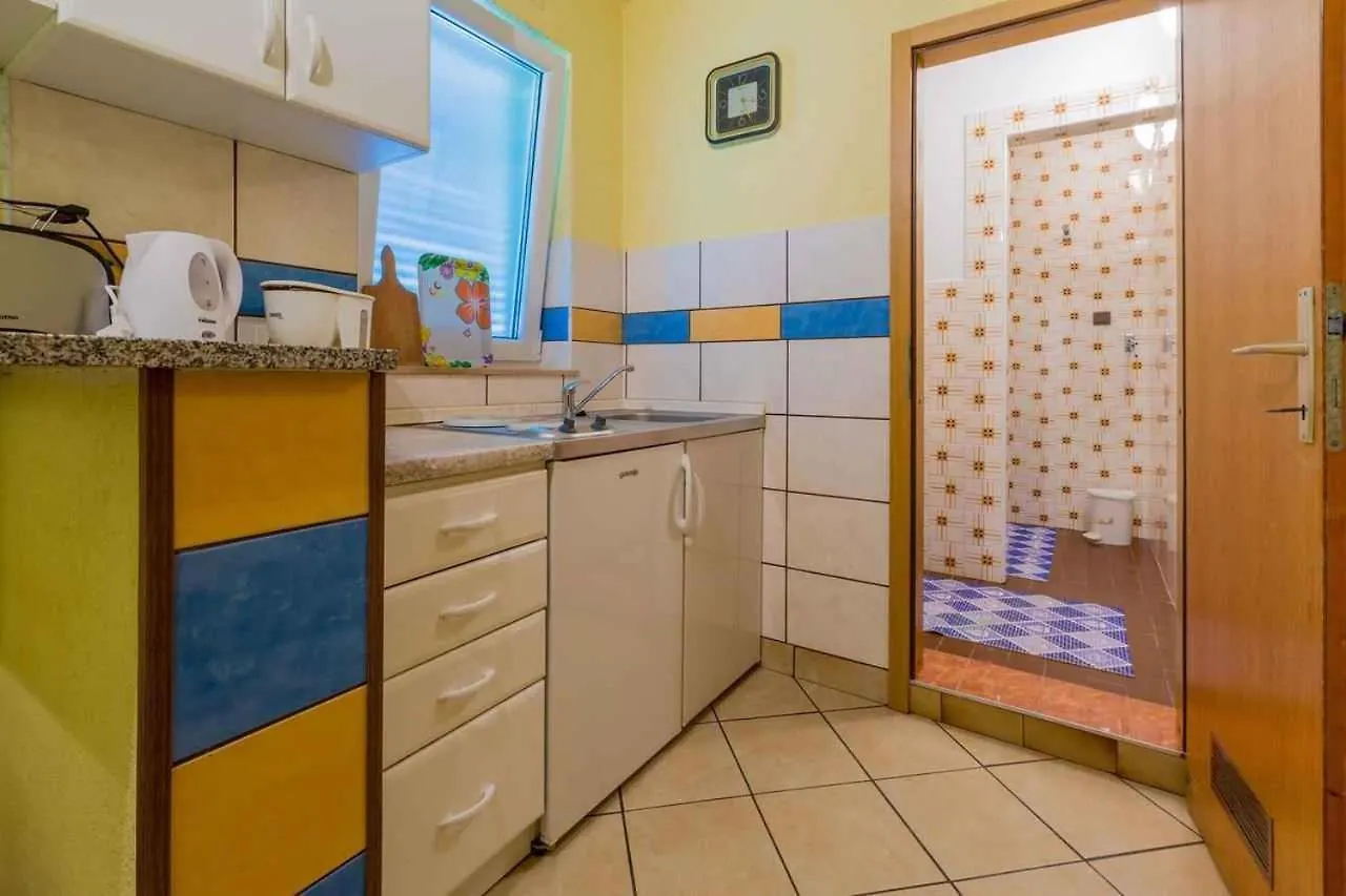 Apartments In Crikvenica 39342