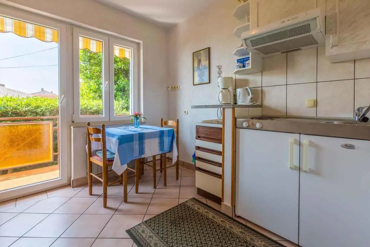 Apartments In Crikvenica 39342